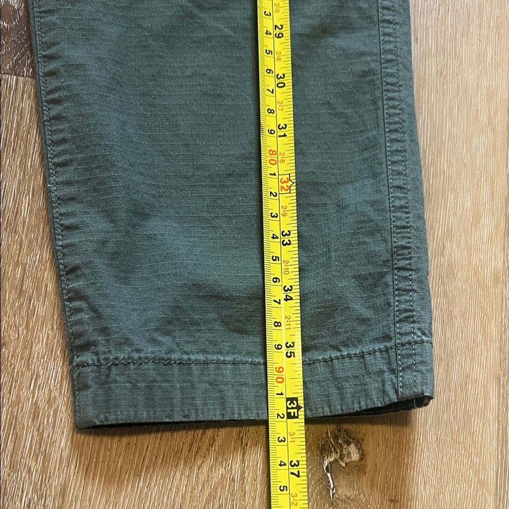 Women’s Vuori Ripstop Olive Green Casual Pants Size Medium - Picture 2 of 10